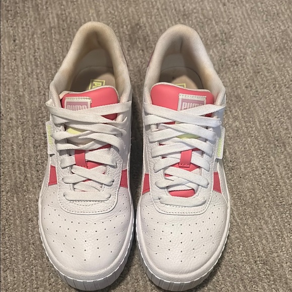 Puma Women's White and Pink Sneakers - Picture 4 of 5